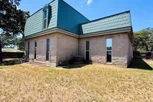 195 Park Dr, La Grange, TX 78945 - Photo 4