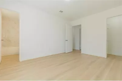 1106 Twin Falls Road, Houston, TX 77088 - Photo 10