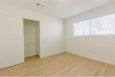1106 Twin Falls Road, Houston, TX 77088 - Photo 8