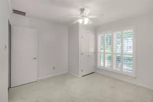 8851 Larston St, Houston, TX 77055 - Photo 34