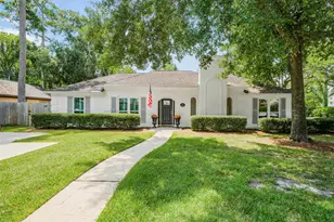 8851 Larston St, Houston, TX 77055 - Photo 2