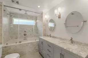 8851 Larston St, Houston, TX 77055 - Photo 36