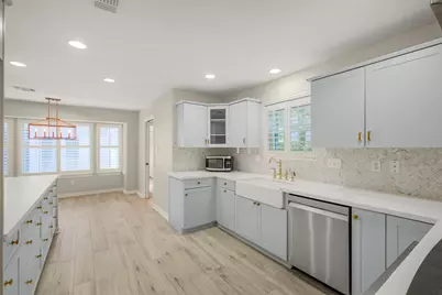 8851 Larston Street, Houston, TX 77055 - Photo 14