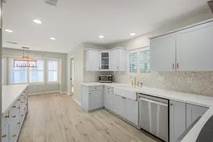 8851 Larston St, Houston, TX 77055 - Photo 14