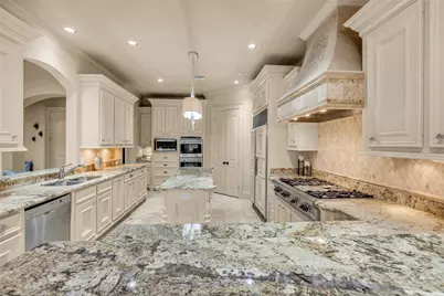 75 S Player Crest Circle, The Woodlands, TX 77382 - Photo 16