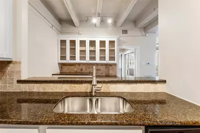 3600 Montrose Boulevard #904, Houston, TX 77006 - Photo 6