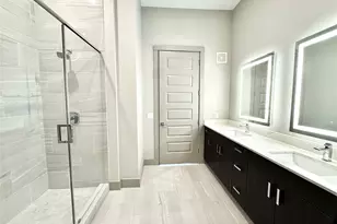 401 W 25th St St, Houston, TX 77008 - Photo 8