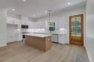 124 County Rd 3015, Dayton, TX 77535 - Photo 12