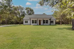 124 County Rd 3015, Dayton, TX 77535 - Photo 4