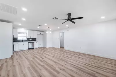 8658 Sonneville Drive, Houston, TX 77080 - Photo 2