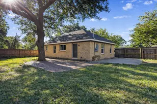 2201 Meadow Ln, La Marque, TX 77568 - Photo 18