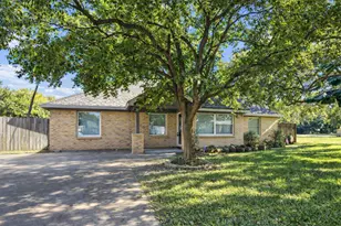 2201 Meadow Ln, La Marque, TX 77568 - Photo 4