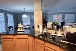 3811 Trent Cove Ln, Pearland, TX 77584 - Photo 6