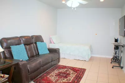 7833 Narcissus Street, Houston, TX 77012 - Photo 26