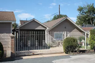 7833 Narcissus St, Houston, TX 77012 - Photo 36