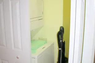 7833 Narcissus St, Houston, TX 77012 - Photo 32