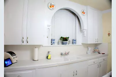 7833 Narcissus Street, Houston, TX 77012 - Photo 24