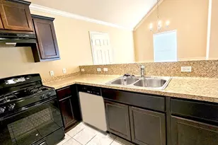8031 Canyon St, Houston, TX 77051 - Photo 14