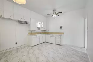 1131 W 2nd St, Freeport, TX 77541 - Photo 24