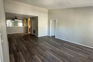 6500 Sands Point Dr, Houston, TX 77074 - Photo 4