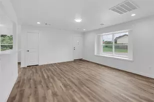 179 Mill St, Willis, TX 77378 - Photo 6