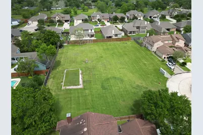 540 Birdsong Drive, League City, TX 77573 - Photo 2