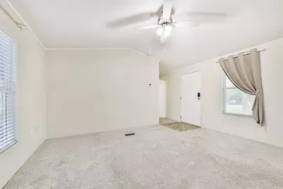 122 Egret Canal S, Baytown, TX 77523 - Photo 4