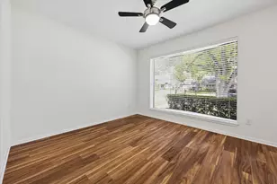 10831 Olympia Dr, Houston, TX 77042 - Photo 14