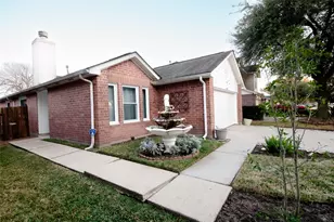 18306 Campbellford Dr, Tomball, TX 77377 - Photo 1