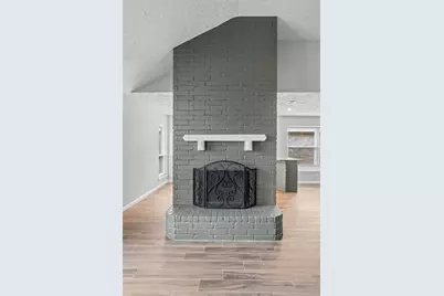 314 Village Creek Drive, Houston, TX 77598 - Photo 6