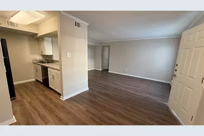 7315 Brompton Street #103B, Houston, TX 77025 - Photo 2