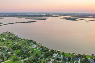 430 S Burnett Dr, Baytown, TX 77520 - Photo 26