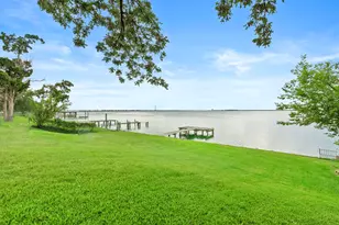 430 S Burnett Dr, Baytown, TX 77520 - Photo 8