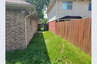 2034 Village Park Drive, Missouri City, TX 77489 - Photo 32