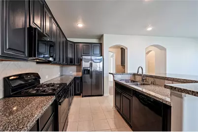 632 Kickapoo Court, Webster, TX 77598 - Photo 4