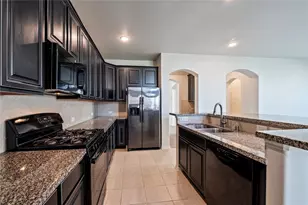 632 Kickapoo Ct, Webster, TX 77598 - Photo 4