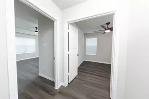 2122 Creole Crk Ln, Houston, TX 77090 - Photo 8