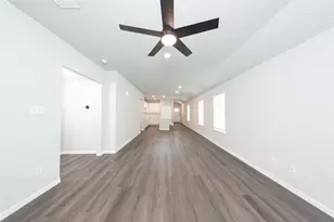 2122 Creole Crk Ln, Houston, TX 77090 - Photo 6