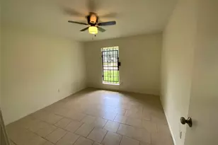 7710 Ashmole Ln, Houston, TX 77088 - Photo 18