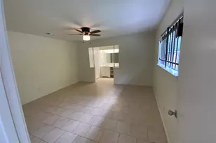 7710 Ashmole Ln, Houston, TX 77088 - Photo 10