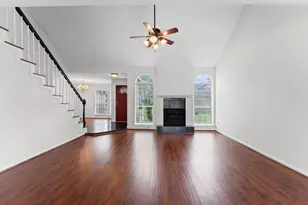 3202 Kempwood Dr, Sugar Land, TX 77479 - Photo 4