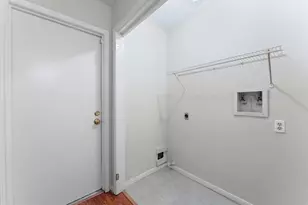 3202 Kempwood Dr, Sugar Land, TX 77479 - Photo 10