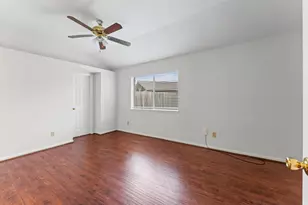 3202 Kempwood Dr, Sugar Land, TX 77479 - Photo 14