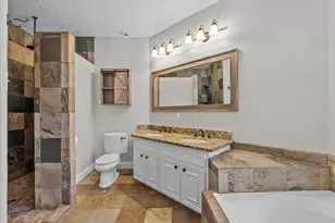 1729 Enterprise Ave, League City, TX 77573 - Photo 18
