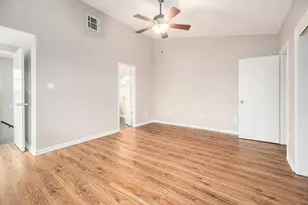 658 Warsaw St, Bayou Vista, TX 77563 - Photo 12