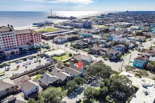 2021 Ave O 1/2, Galveston, TX 77550 - Photo 6