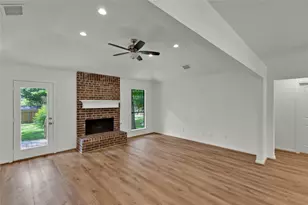230 Tupelo Ln, Conroe, TX 77304 - Photo 8