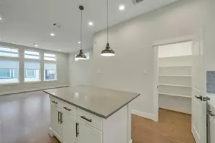 760 W Donovan St, Houston, TX 77091 - Photo 14