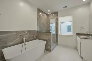 760 W Donovan St, Houston, TX 77091 - Photo 22