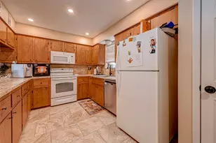 101 Laurie Ln, Willis, TX 77378 - Photo 10